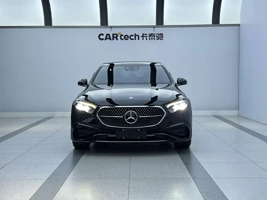 Mercedes-Benz E-Class 2024 — фото 2