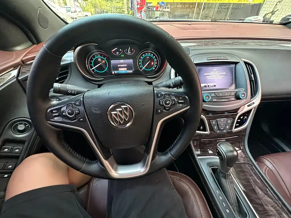 Buick LaCrosse — миниатюра 7