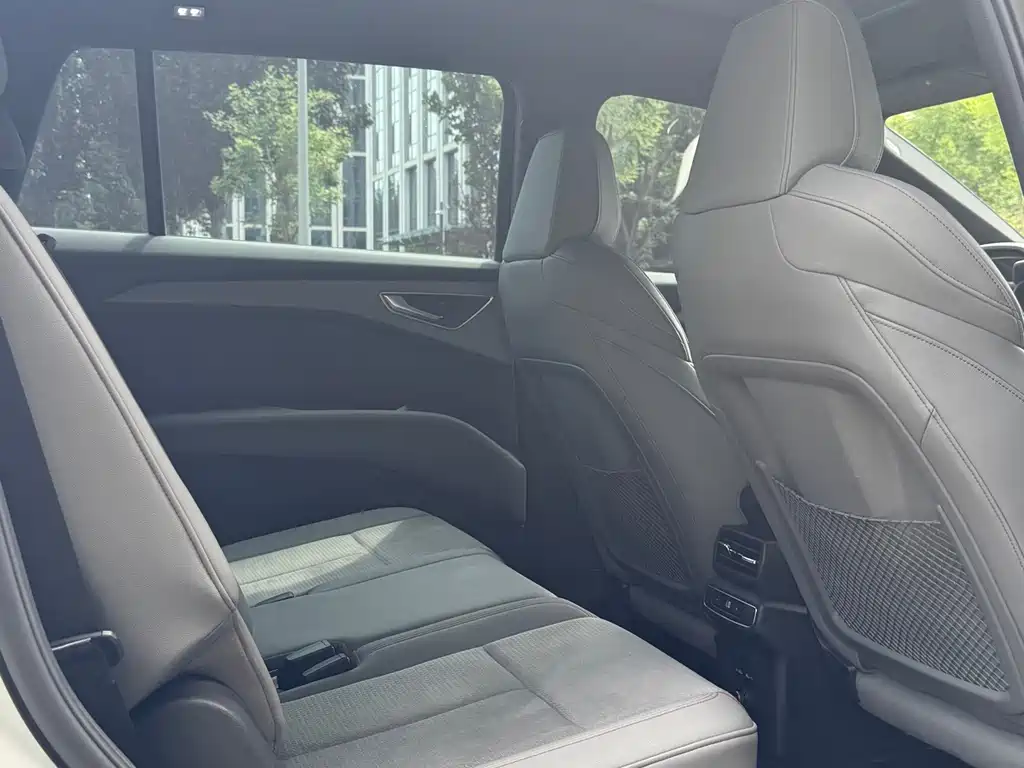 Audi Q5 e-tron — миниатюра 18