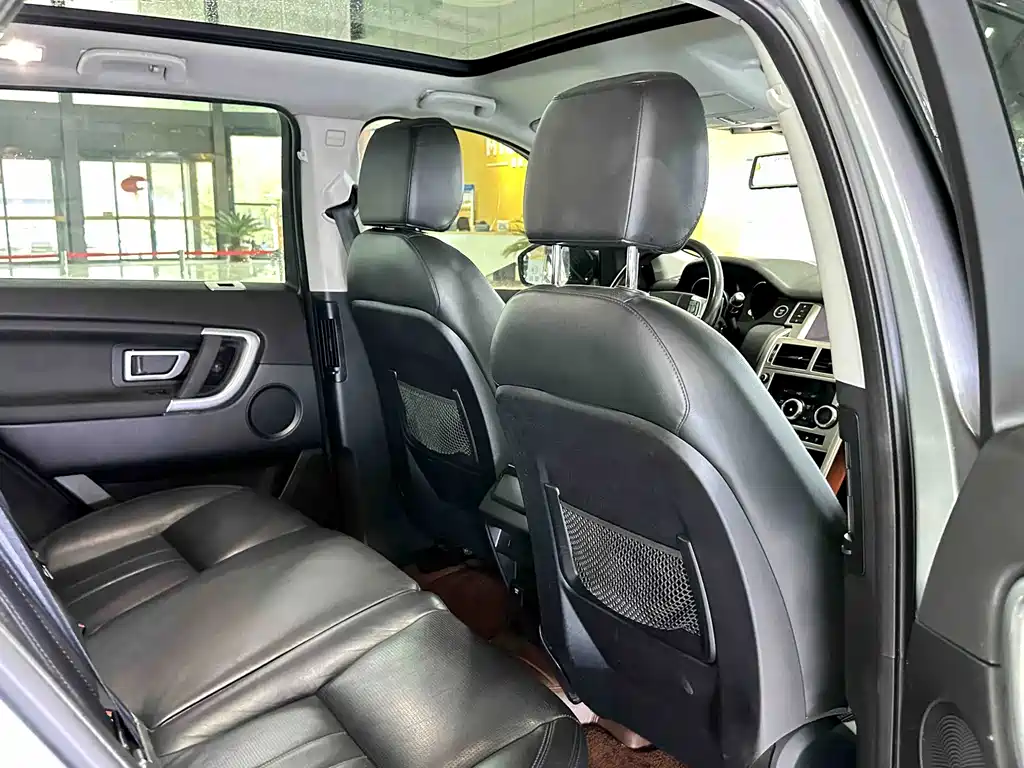 Land Rover Discovery Sport — миниатюра 13