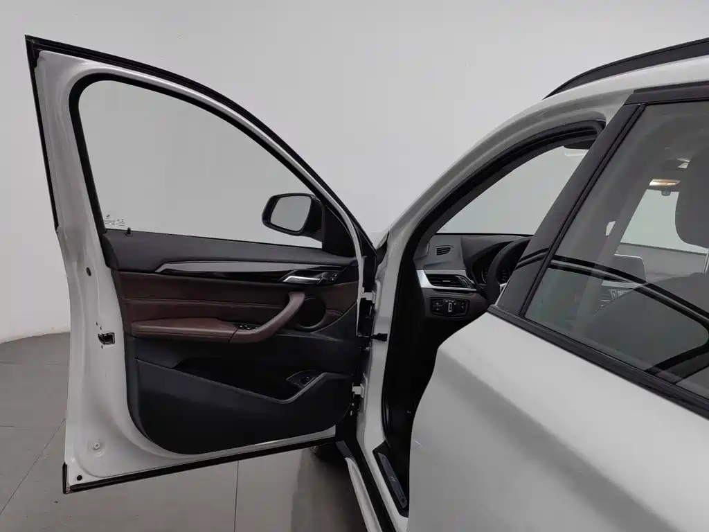 BMW X1 — миниатюра 8