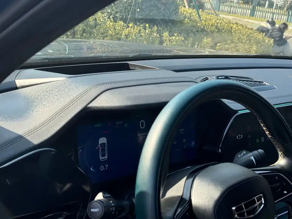 Geely Xingyue L — миниатюра 5