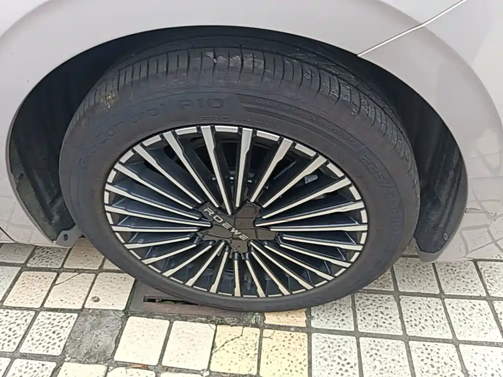 Roewe M7 DMH — миниатюра 12