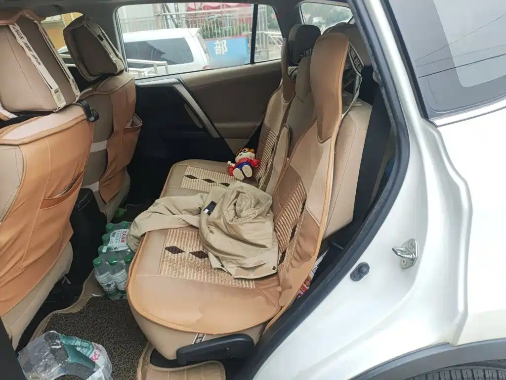 Toyota RAV4 — миниатюра 13