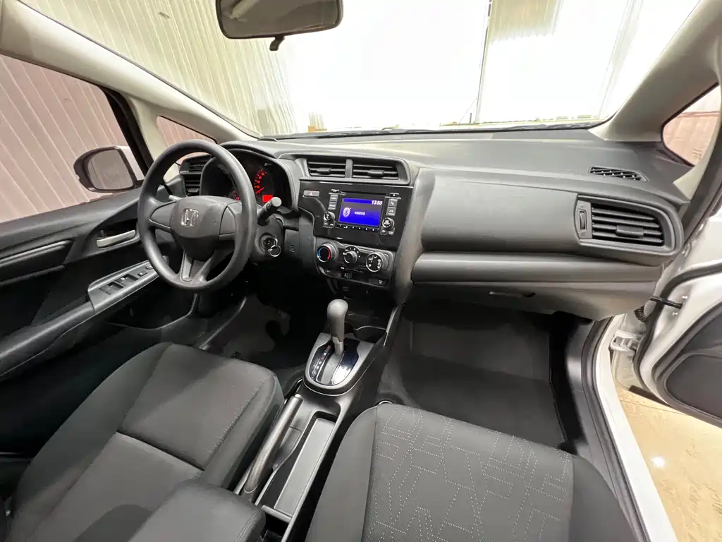 Honda Fit — миниатюра 18