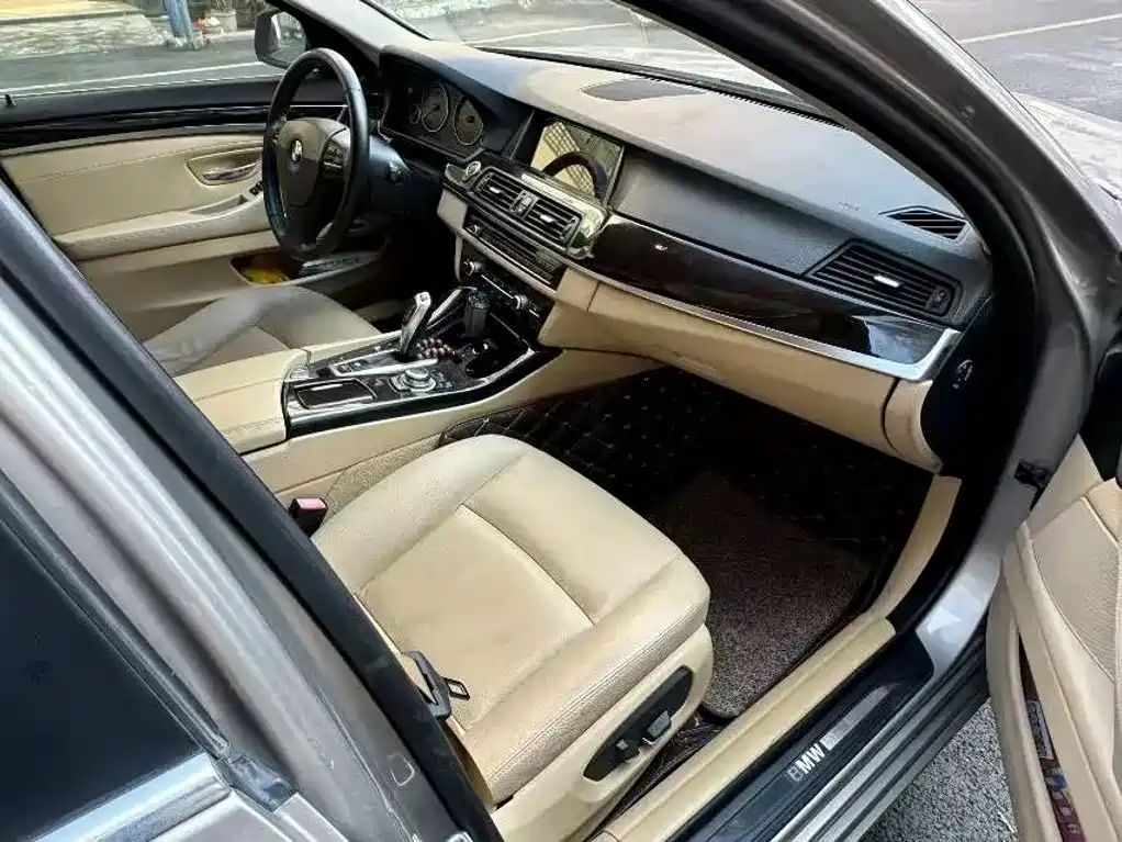 BMW 5 Series — миниатюра 5