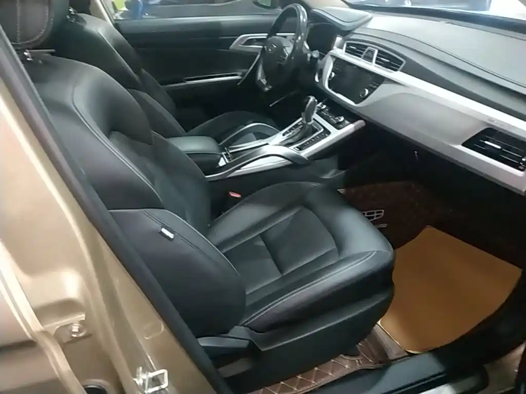 Geely Boyue — миниатюра 25
