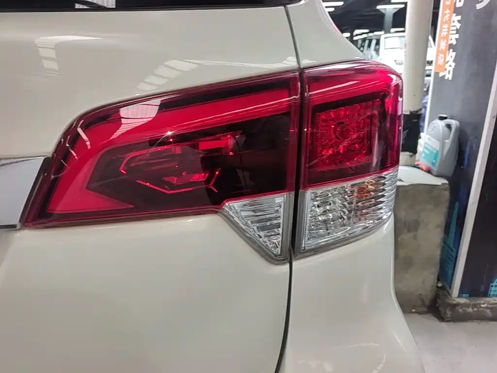 Nissan Terra — миниатюра 8