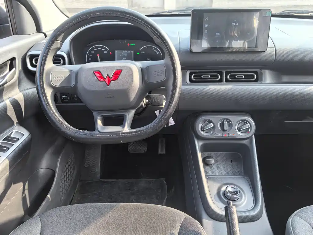 WULING WULING HONGGUANG NEW ENERGY