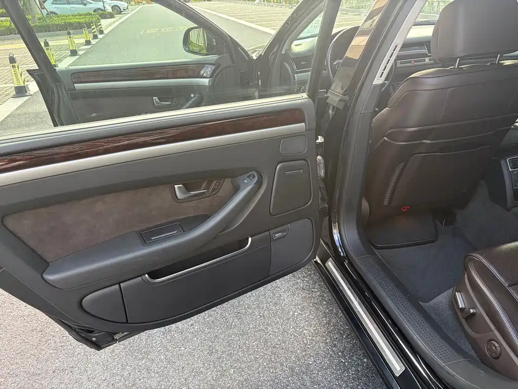 Audi A8 — миниатюра 20
