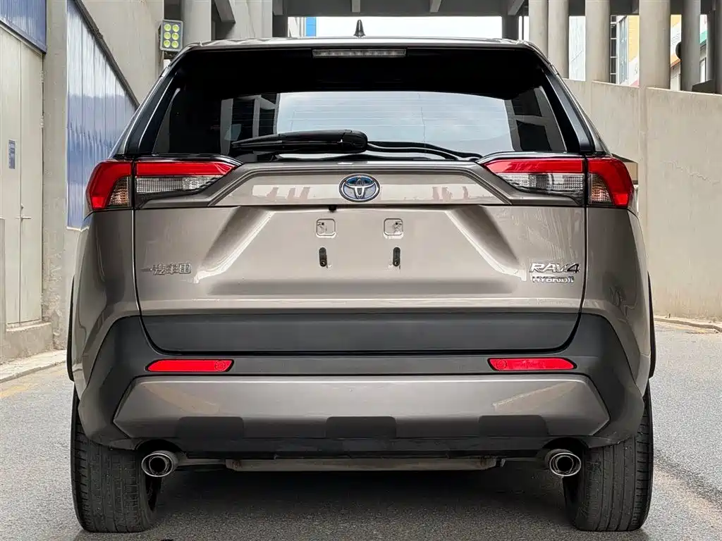 Toyota RAV4 2022 2.5L E-CVT Elite