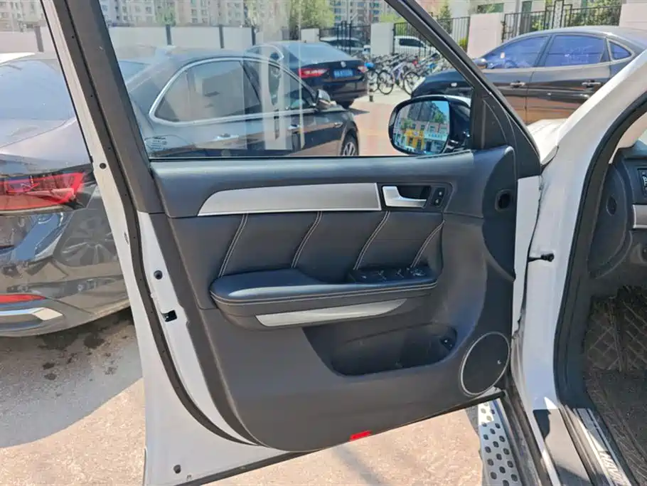 Haval H8 2017 2.0T Smart