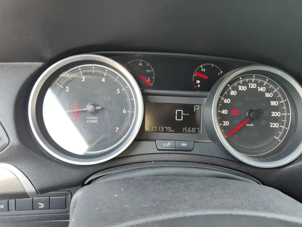 Peugeot 408 — миниатюра 9