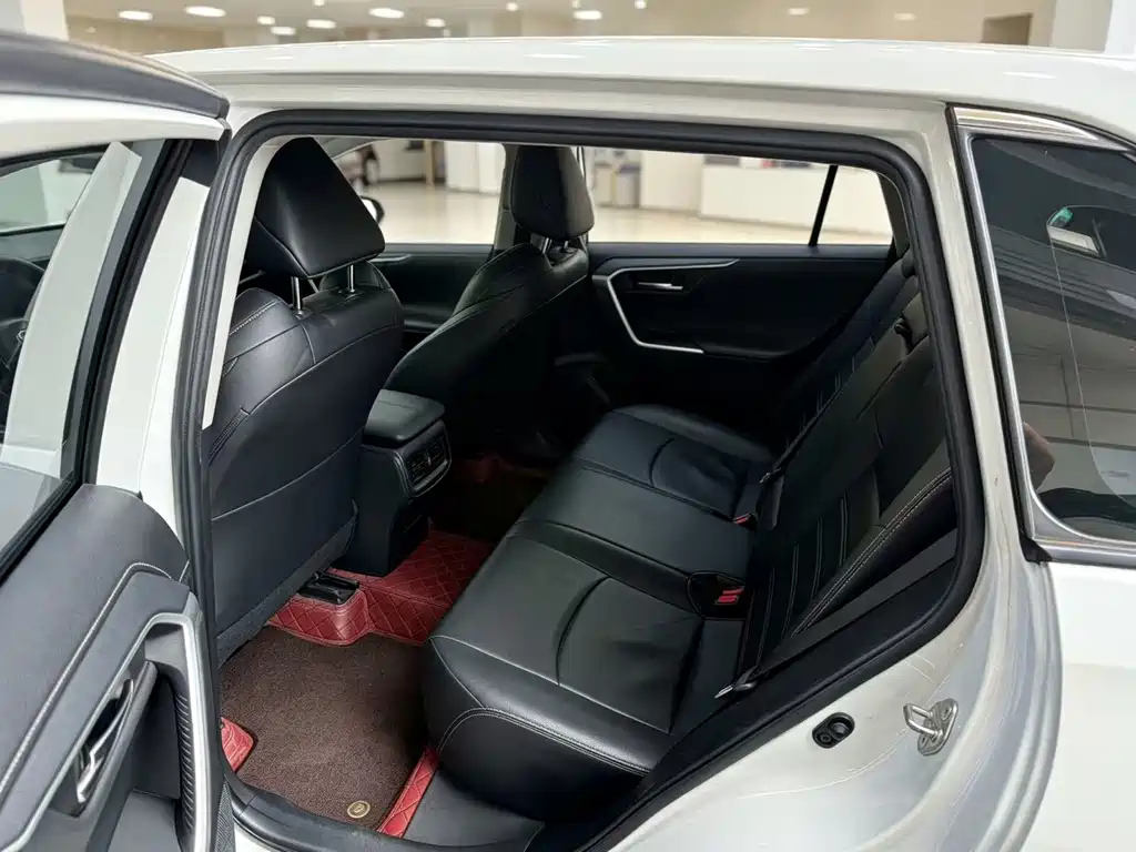 Toyota Wildlander — миниатюра 9