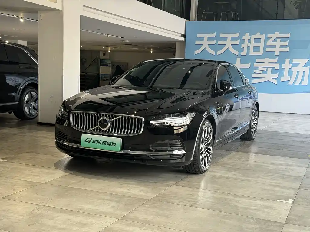 Volvo S90 PHEV 2025