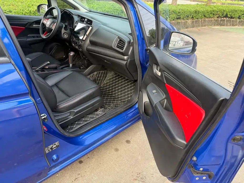 Honda Fit — миниатюра 11