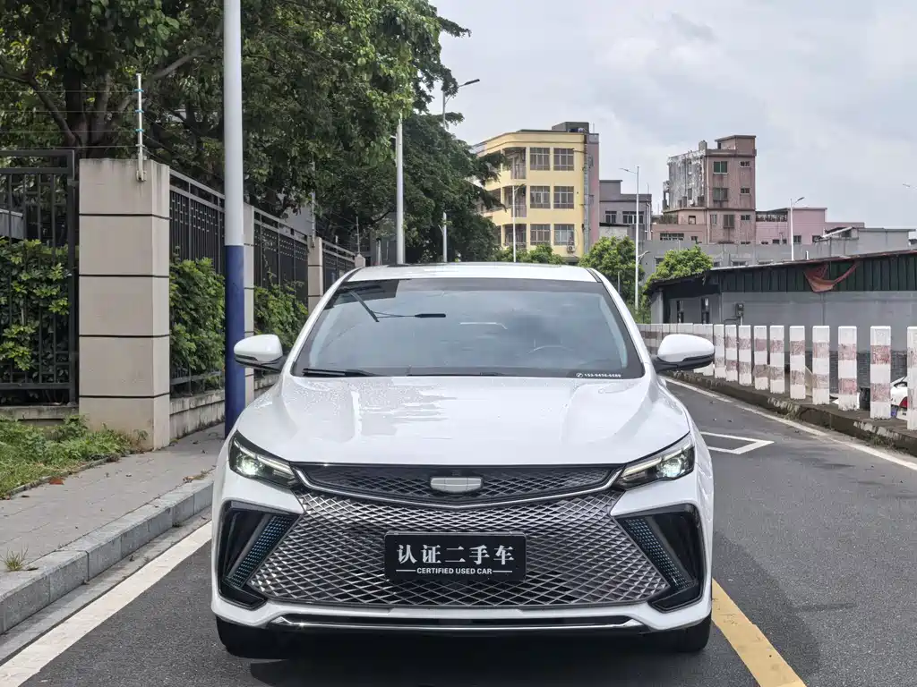 Geely Emgrand L HiP L HiP 2022 1.5TD-DHT Pro 100KM Super