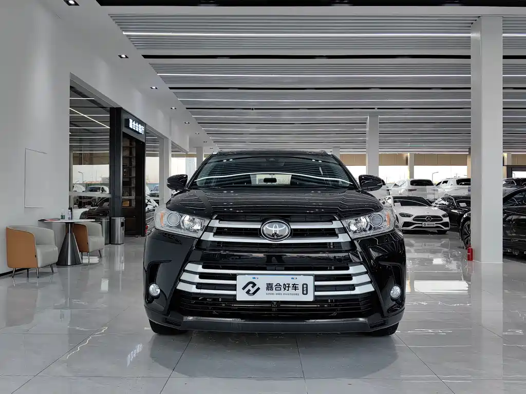 TOYOTA HIGHLANDER