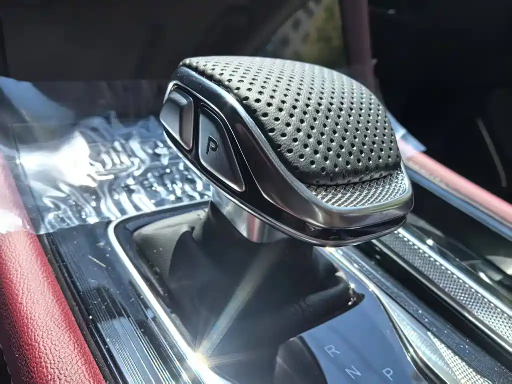 Hongqi Hongqi H5 — миниатюра 13