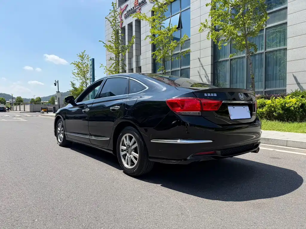 Honda Spirior — миниатюра 8