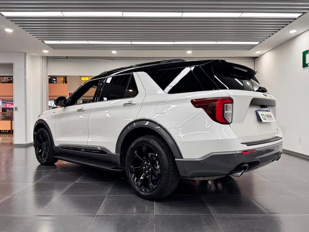 Ford Explorer — миниатюра 4
