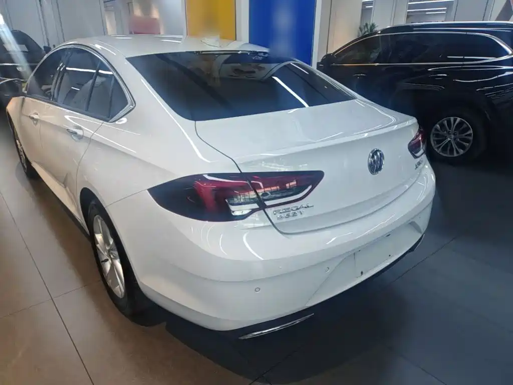 Buick Regal — миниатюра 5