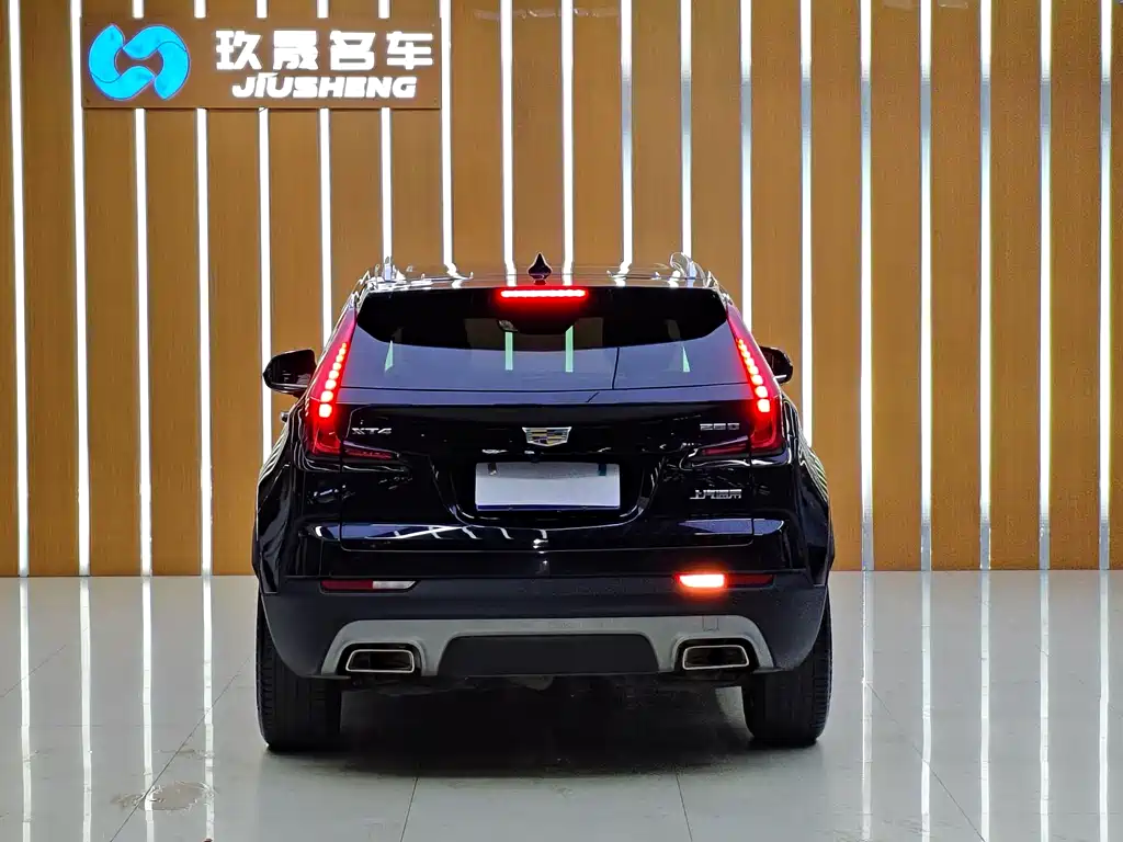 Cadillac XT4 2021 28T Lead