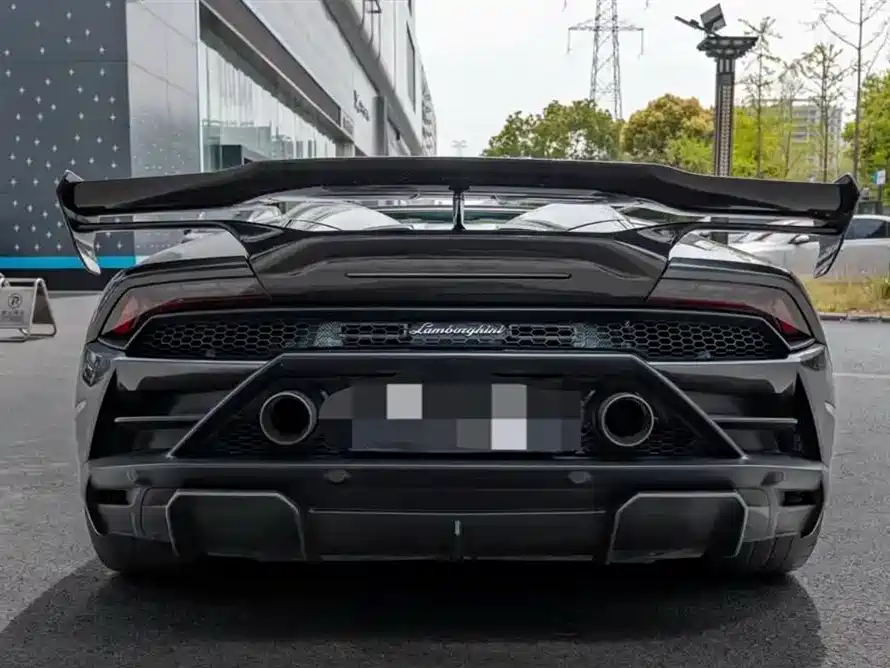 LAMBORGHINI HURACÁN