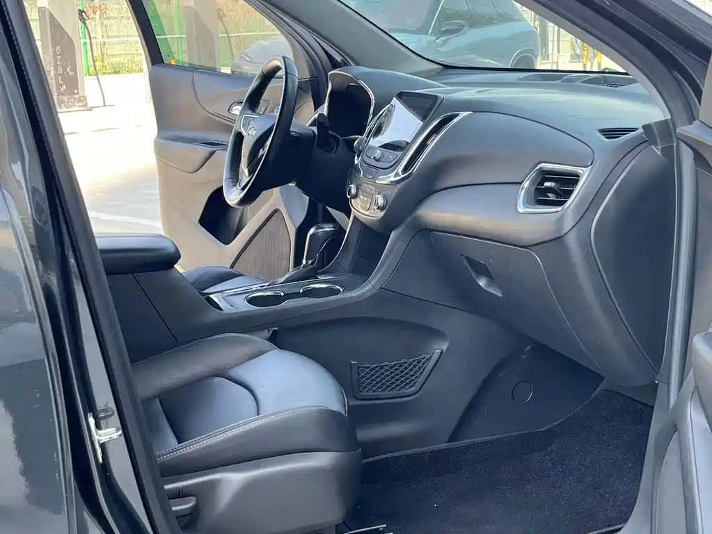 Chevrolet Equinox — миниатюра 4