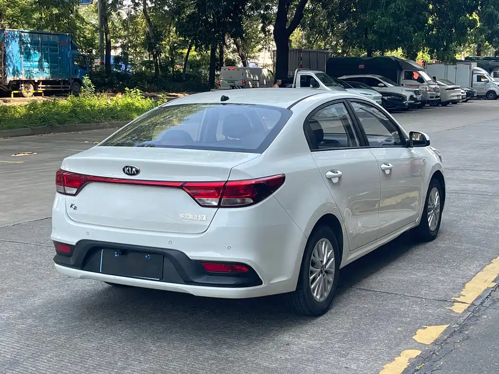Kia K2 — миниатюра 12