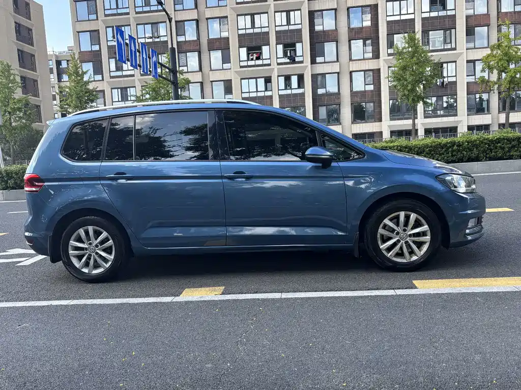 Volkswagen Touran — миниатюра 8
