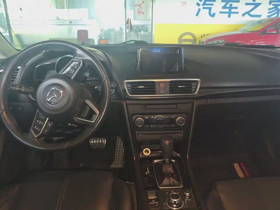 Mazda 3 Axela — миниатюра 7
