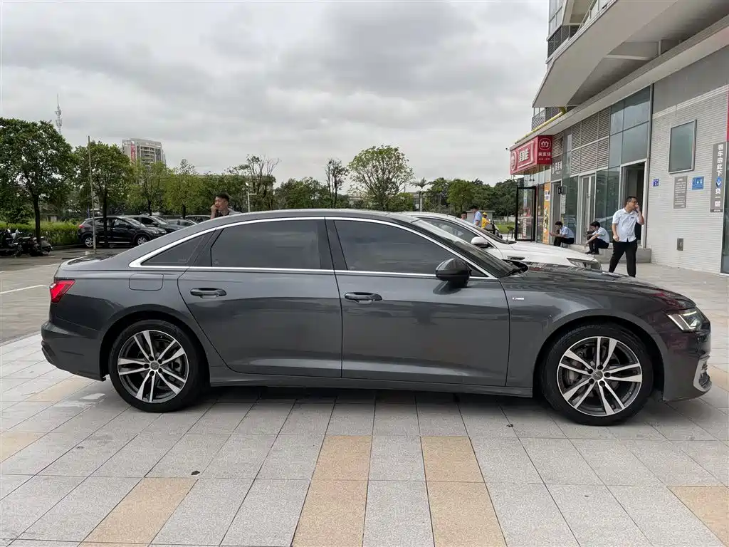 Audi A6L 2021 40 TFSI Luxury