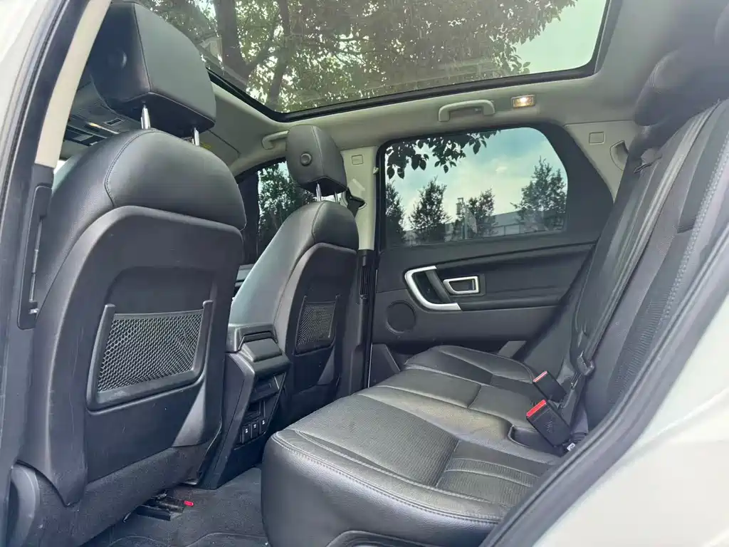 Land Rover Discovery Sport — миниатюра 8