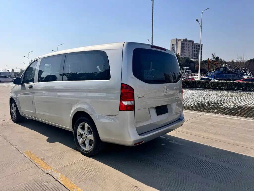 MERCEDES-BENZ VITO