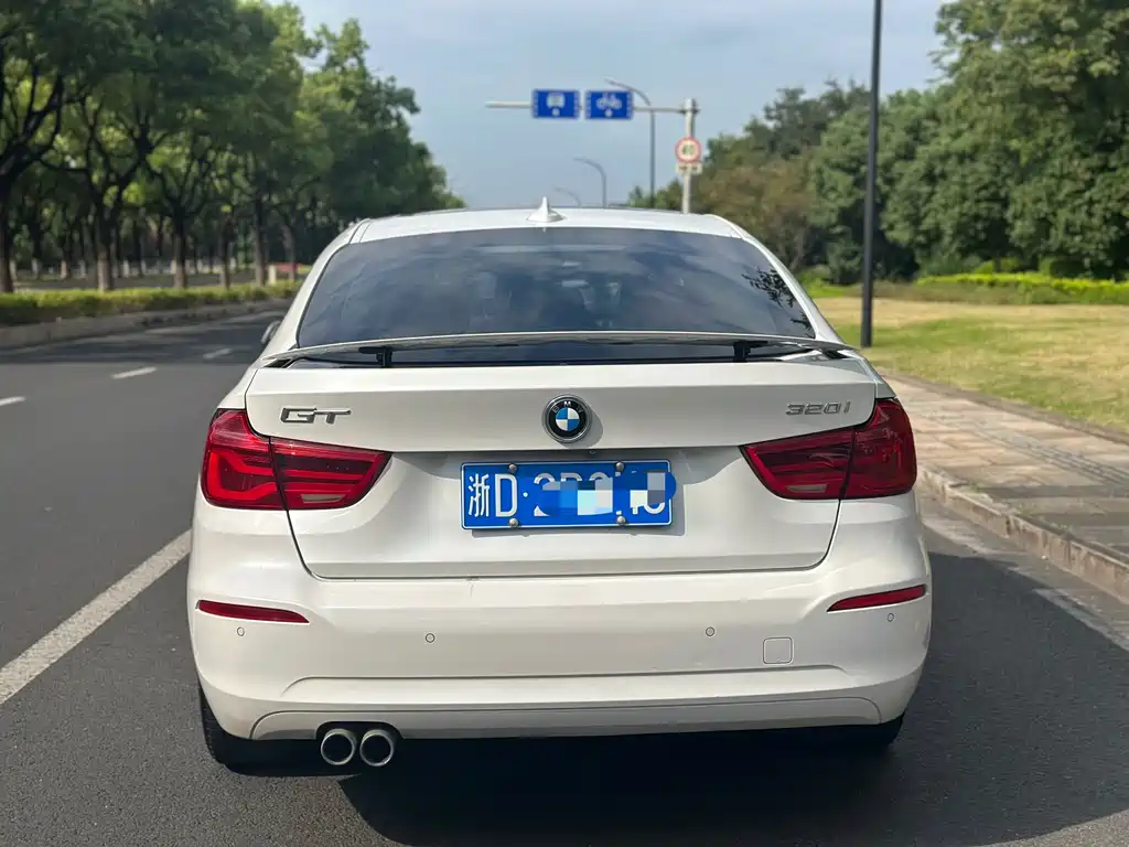 BMW 3 Series GT — миниатюра 7