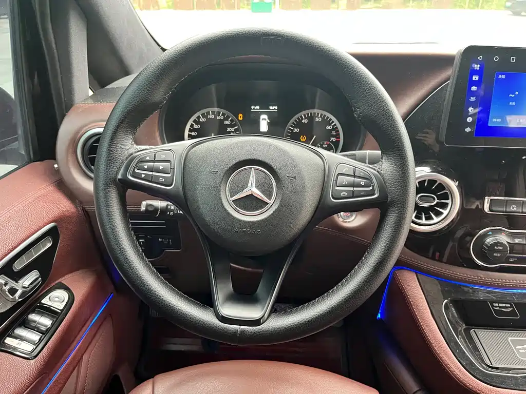 Mercedes-Benz Vito — миниатюра 13
