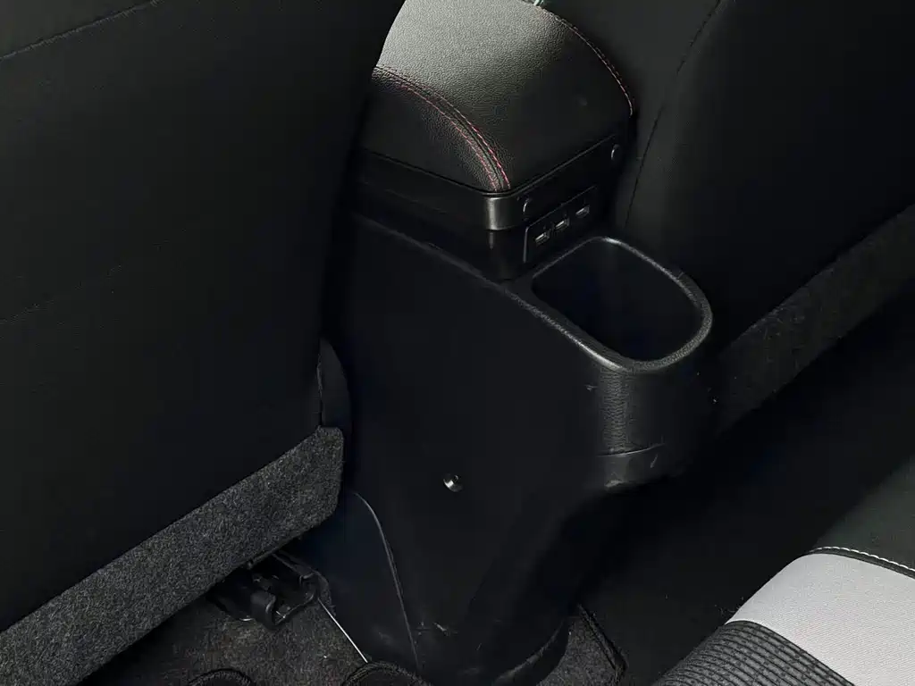 TOYOTA YARIS L ZHIXUAN