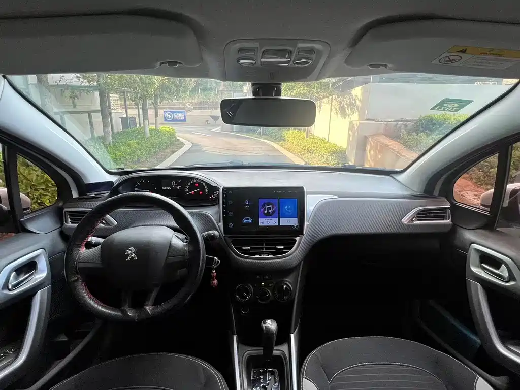 Peugeot 2008 — миниатюра 5