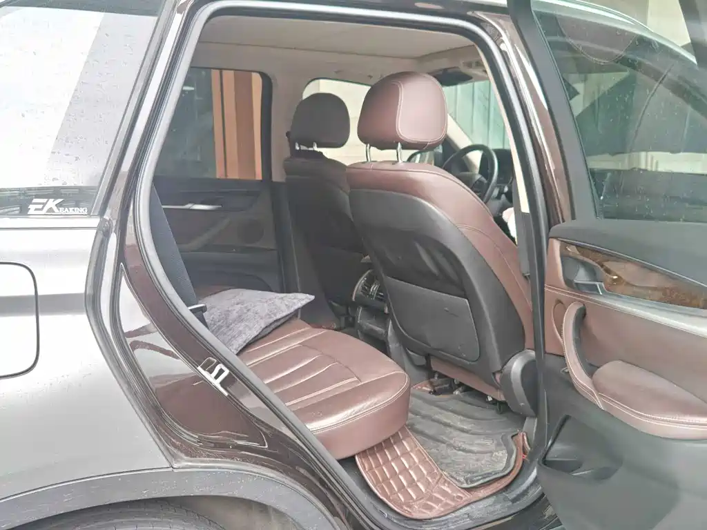 BMW X5 (Import) — миниатюра 6