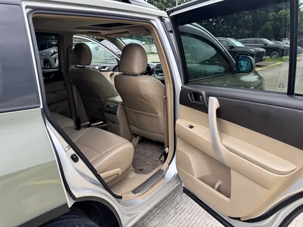 Toyota Highlander — миниатюра 13
