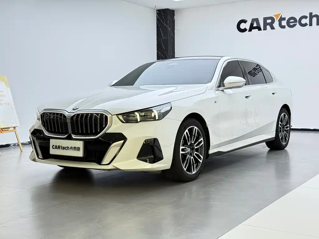 BMW 5 Series 2024