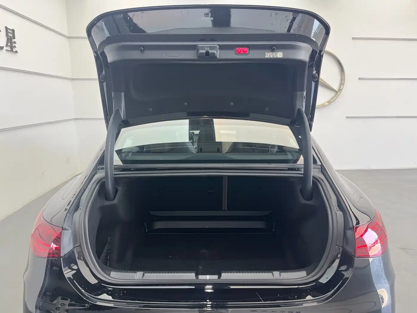 Mercedes-Benz EQE id 4680501 из Китая 8