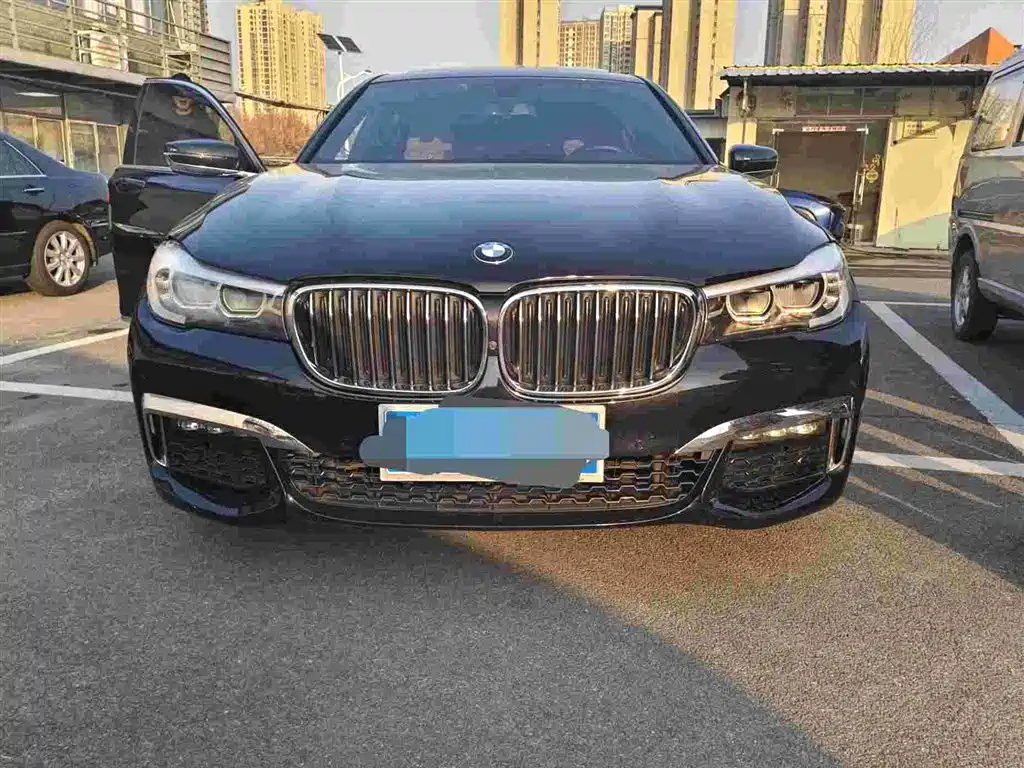 BMW 7 SERIES