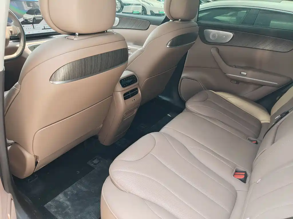 Leapmotor C11 2026 300