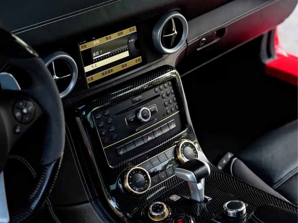 Mercedes-Benz SLS AMG — миниатюра 22