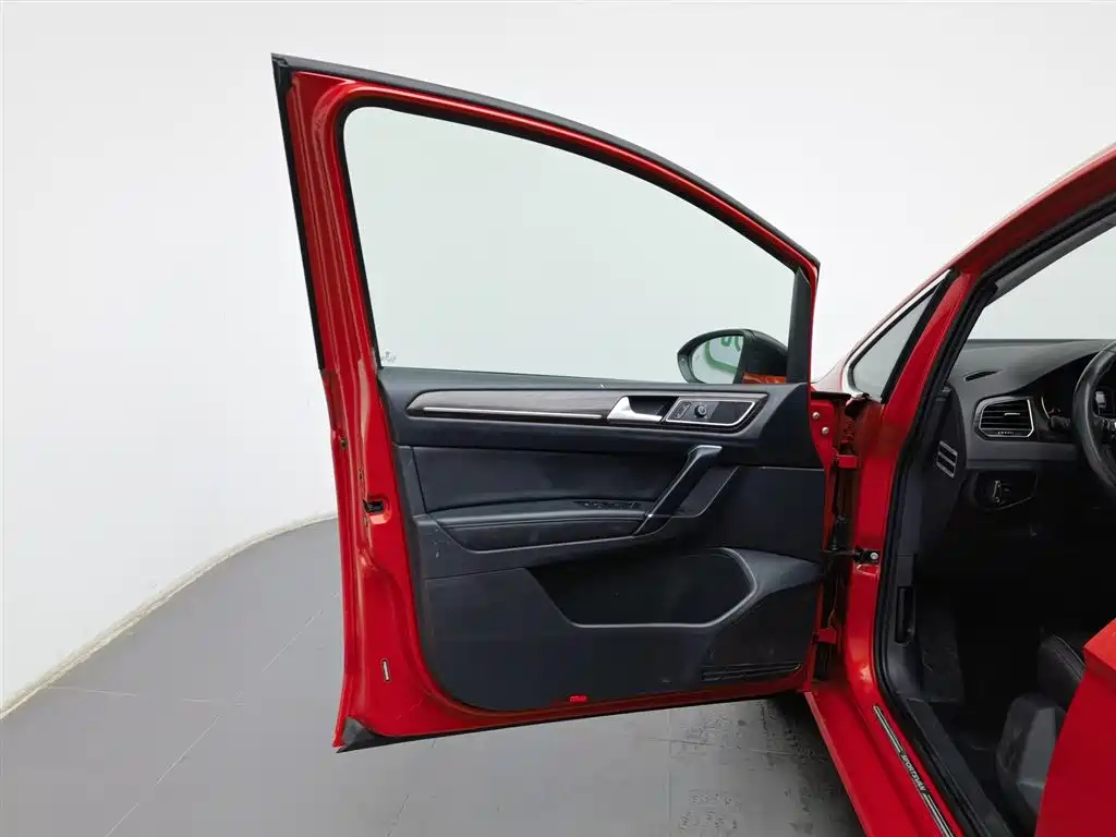 VOLKSWAGEN GOLF*JIAYU