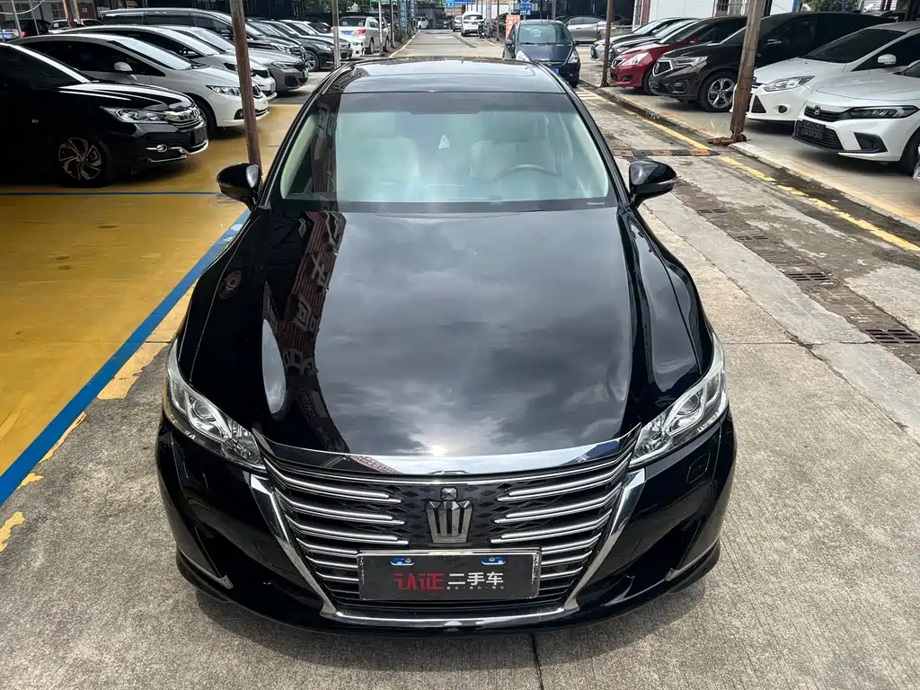Toyota Crown 2015 2.0T Fashion