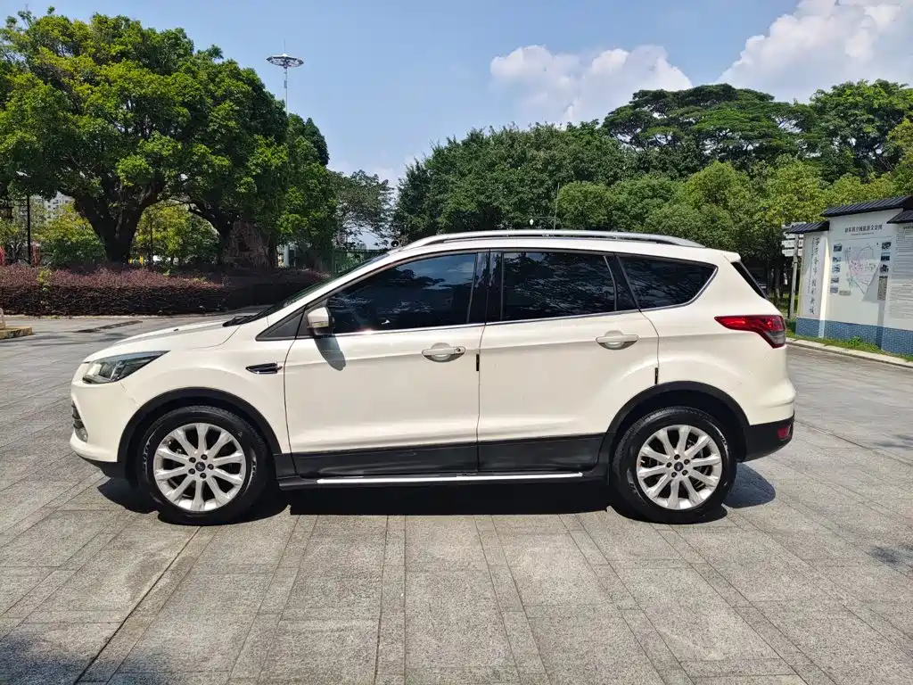 Ford Kuga — миниатюра 4