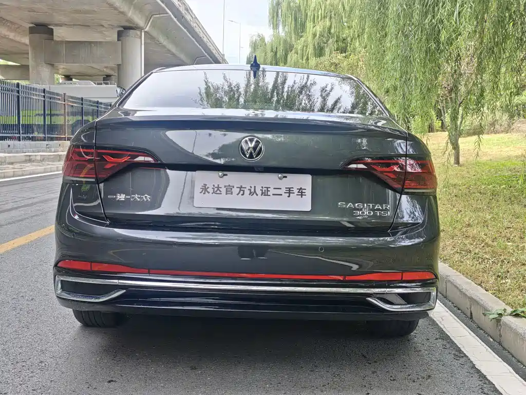 Volkswagen Sagitar — миниатюра 4
